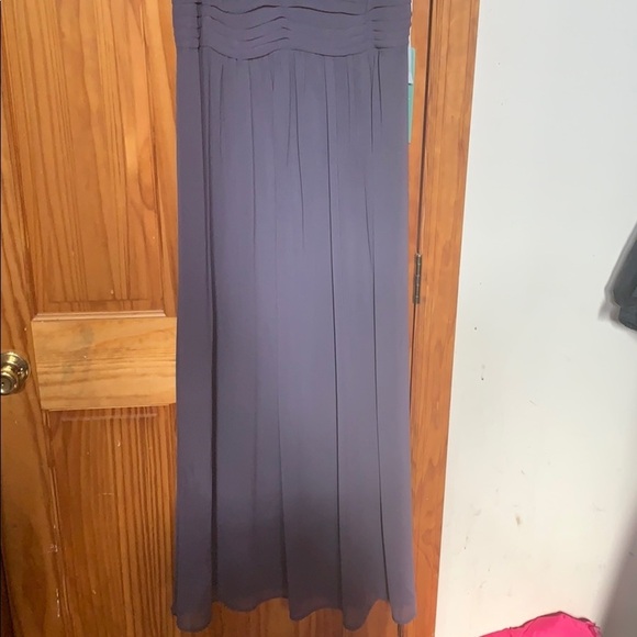 Gown - Picture 2 of 4